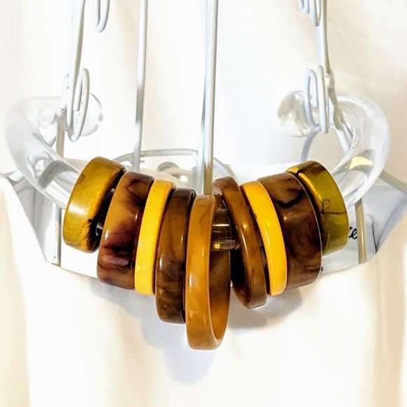 Modernist Bakelite & Lucite Collar Necklace - Picture 4 of 8
